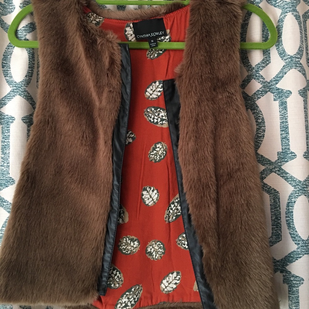 Cynthia Rowley vegan fur vest medium